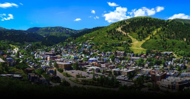 8 Mountain Towns to Cool Off in the USA This August (2025)