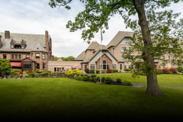 Sip, Savor, and Explore: Best Wine Tasting Spots in New York for Fall 2025 8 Best Wine Tasting Spots in New York for Fall 2025