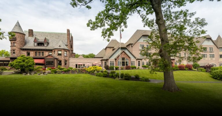 Sip, Savor, and Explore: Best Wine Tasting Spots in New York for Fall 2025