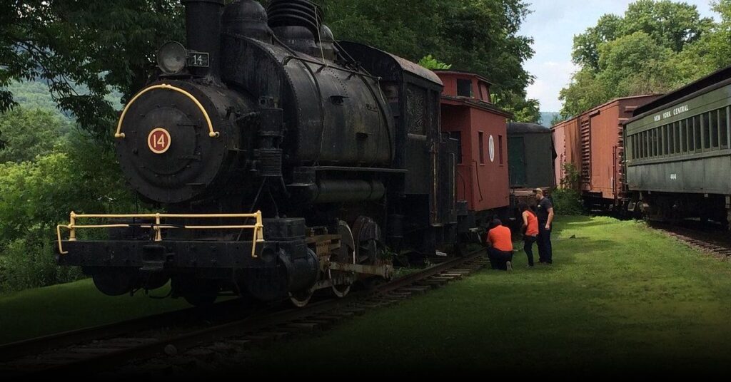 Delaware & Ulster Railroad – Arkville to Kingston