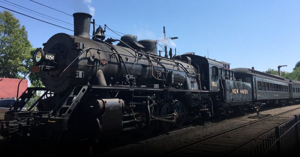 Essex Steam Train and Riverboat – North Pole Express