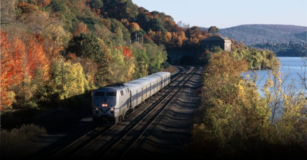 Hudson Line – Metro-North Railroad (Grand Central to Poughkeepsie)
